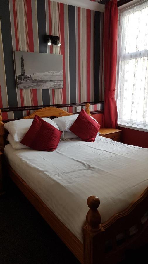 Valdene Hotel Blackpool Bagian luar foto