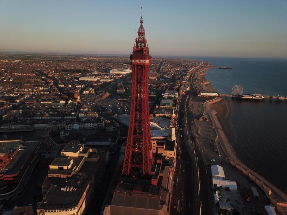 Valdene Hotel Blackpool Bagian luar foto