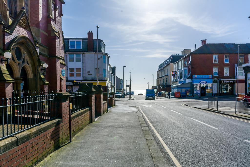Valdene Hotel Blackpool Bagian luar foto